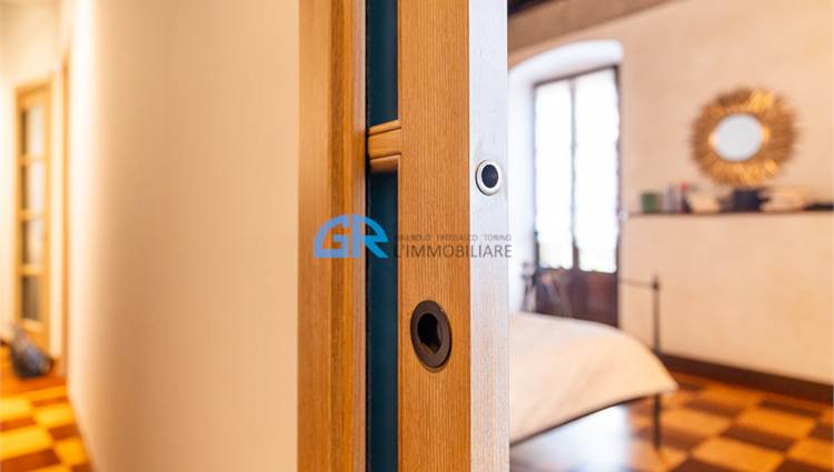 P. 1 - PASSAGGIO FRA CAMERA E CABINA ARMADIO