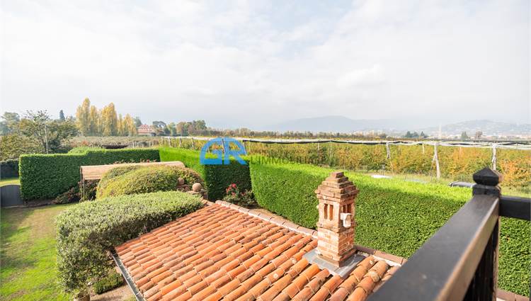 P. 1 - VISTA DAL BALCONE