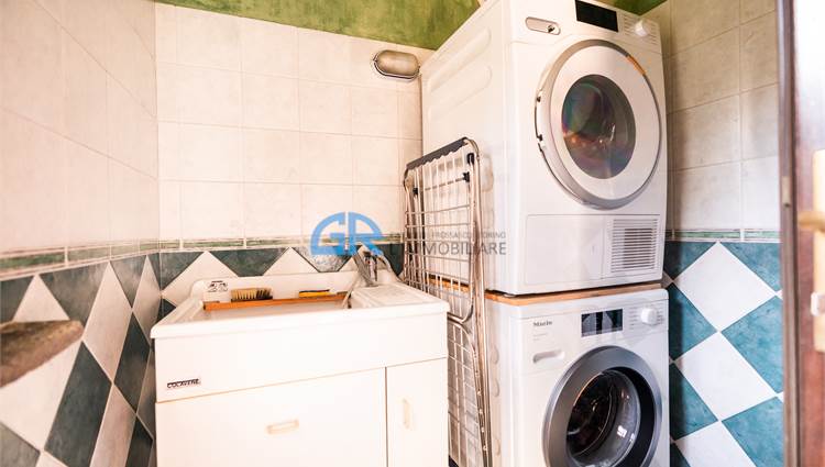 P. T. - RIPOSTIGLIO / LAVANDERIA