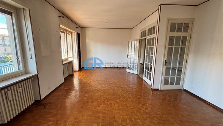 IMMAGINE COPERTINA - SALONE DOPPIO