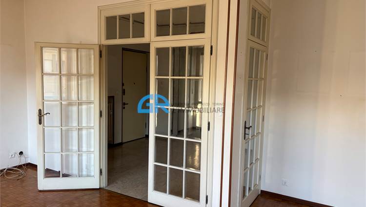 DETTAGLIO PORTA SALONE