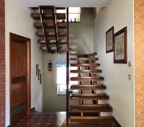 SCALA INTERNA - P. T.